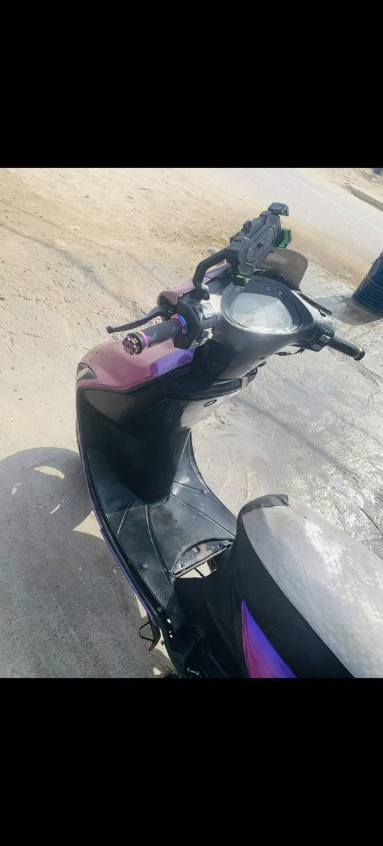 فراشه للبيع مكان شاميه بيه خيط بخار قليل شغاله من الطول للطول السعر 350 وبيه مجال ***********
