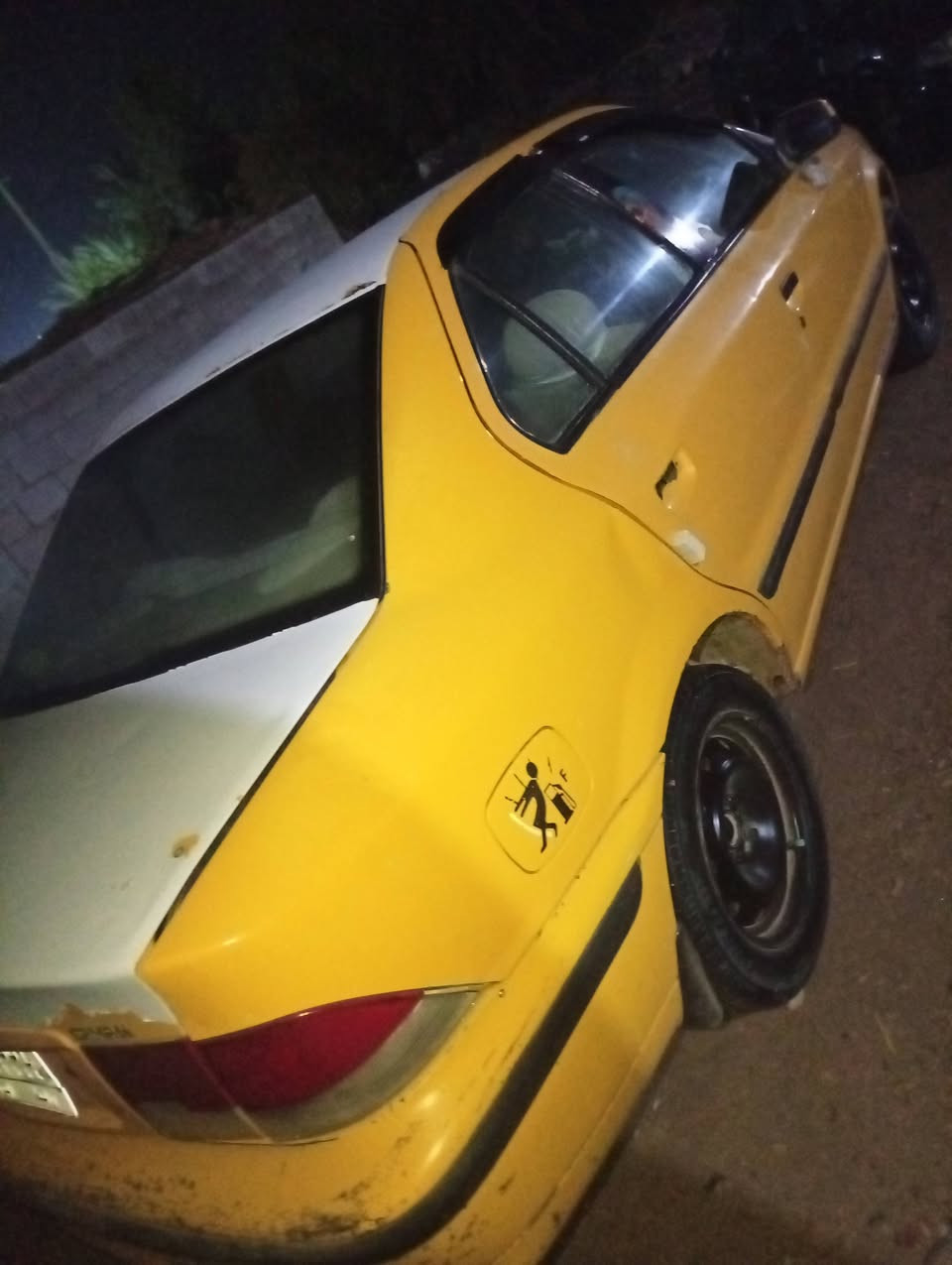 سلام عليكم سياره سمند ناطقة للبيع موديل 2011 سنويه نافذه بل2019 سياره نضيفه بشكل خياسات ملكطه حداديه 70/100 تايرات نضيفه كهربائيات مكفوله من كلشي سكن عالي ناصي اشاير مسجل دشبول مكينه وكير كفاله فرنسي دواخل حلوه شوفت عينك راعيه موجود وقريب يريد تحويل السعر ب28 وبيه مجال قليل عنوان واسط الزبيديه ***********
