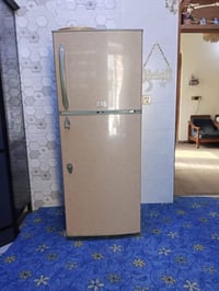 ثلاجة 18 قدم • للبيع • عليها مجال