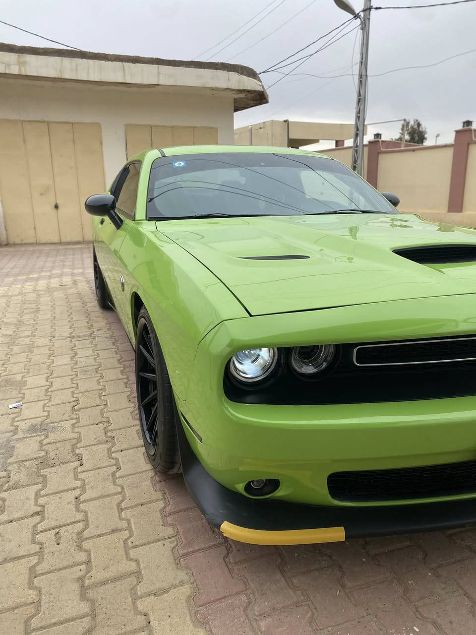 يالله
سلام عليكم جالنجر لون تفاحي مميز  مديل 2015  سكات باك SRTللبيع 
اومراوس
مكينه 6400
ماشيه 80 ميل 
كشنات تدفئه تبريد ستيرن كذالك
نقطه عمياء
داخل كله كاربون
ولف حماوه ريسنك
درع مكينه
فجوج برمبو 6 بستم
سياره فول هوئيات
تخم تاير جديد جواها 
صوتها طربب
حادثها مثل مال موضح بالصور جاملغ خلفي وامامي كلير
سياره بدون ايرباك جديده سياره بمعنى الكلمه
الي بخاطره سياره اني خادم 
مكانها الانبار 
***********
