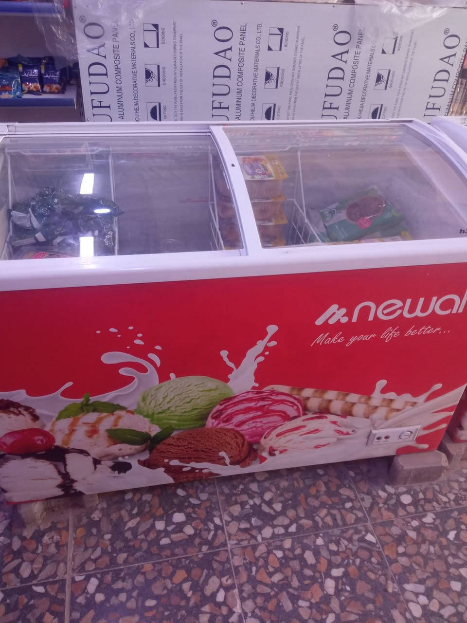 عارضه للبيع جديده 
وا مكينا مال ازبري  الصليه ايطاليه نضيفه
عنواني نجف 
السعر خاص 
للاستفسار 

***********
