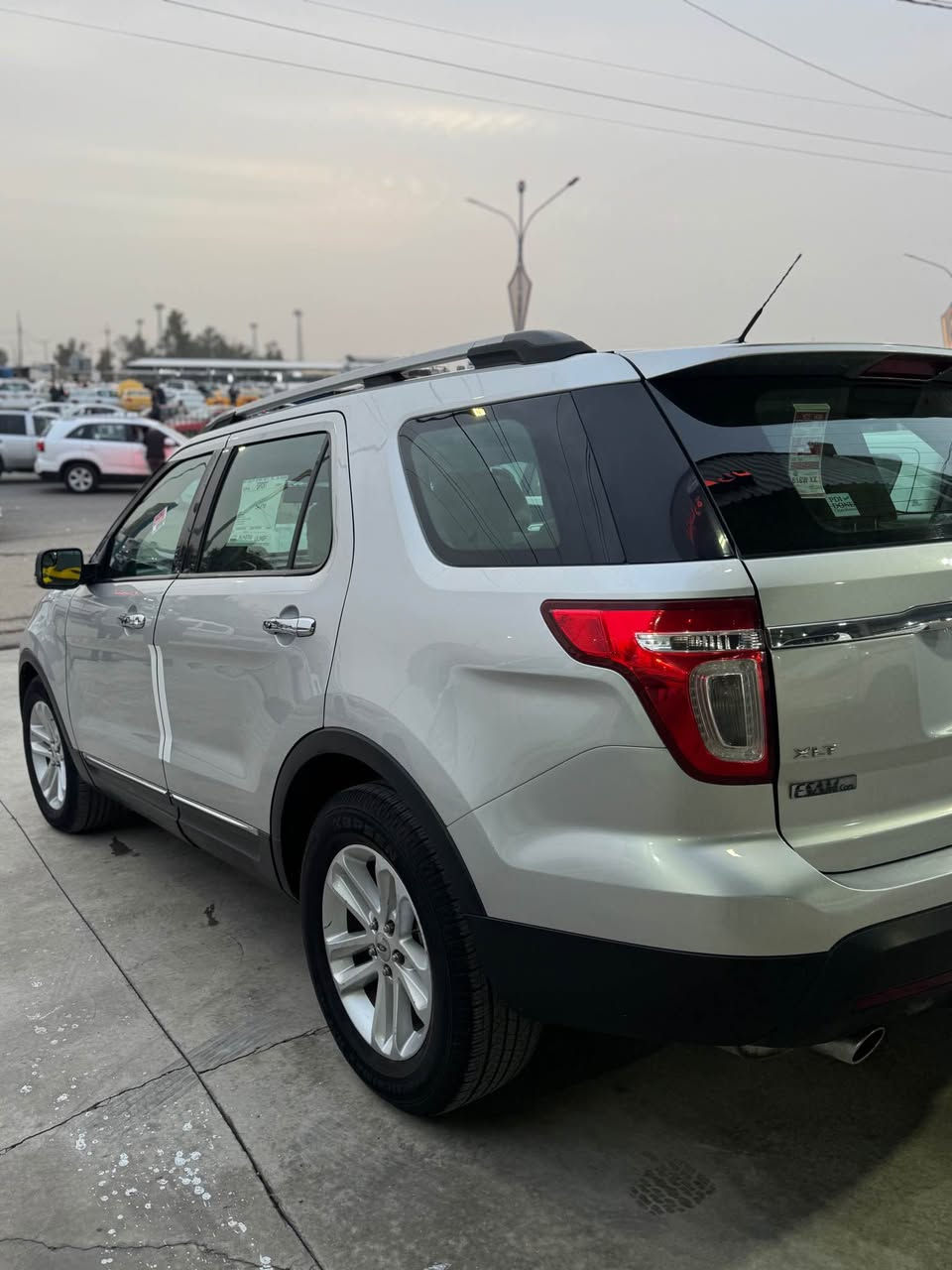 سلام عليكم:://كوردى و عربي
فورد اكسبلور خه ليجى سفر شه ريكه ى نيڤا موديل 2011
بى سبوغه تنها 3 بو 4 جى تعديلى هه يه 
فول  مواسه فاته تنيا ده بل اكسل و بسمه نيه
مواسه فات مه كينه 6V پستونه ناو زه رده سى ريز كوشن +كوشن ساردى و گه رمى + كوشن جلده ته بريد مركه زى + ته بريد له مسه 
پانو رامايه  سندوق شه فته  شاشه گه وره يه 
كودى سه ر ده ر گاى هه يه 
سعرى 138 مجالى كه مى هه يه:/شوين كه ركوك
***********
***********
سلام عليكم 
فورد اكسبلور خليجي صفر شريكت نيفا موديل 2011
بيدون صبغ بس 3 لو 4 مكانات برد 
فول مواصفات بس بيدون دبل اكسل و بصمه 
موصة فاتها مكينة 6V سلندر داخل اصفر 7 راكب تبريد مركزي كوشنات تبريد و تتفيئه و + جلد..تبريد لمس  
بانو راما سندوق شفت تحكمات ستيرن جيهتين شاشه كبير   سماعات صاينك 
سعر 138$ بي مجال بصيط:/مكان كركوك 
***********
*********** كركوك, العراق
