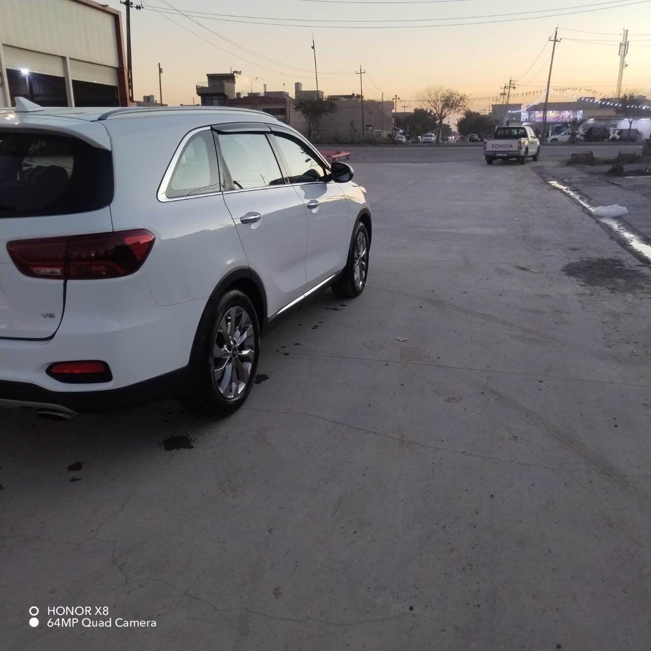 السلام عليكم كيا سورنتو اكلين بدون ضرر بيها بارد قليل باب خلف السايق  موديل 20 السياره 6 سلندر سبعه راكب السياره فول موصفات ماعدا الفتحه السونار مرفق مع الصور رقم بغداد دولي العنوان كركوك تحويل مباشر السعر 265 اي استفسار هذا رقم  ‏***********‏ كركوك, العراق
