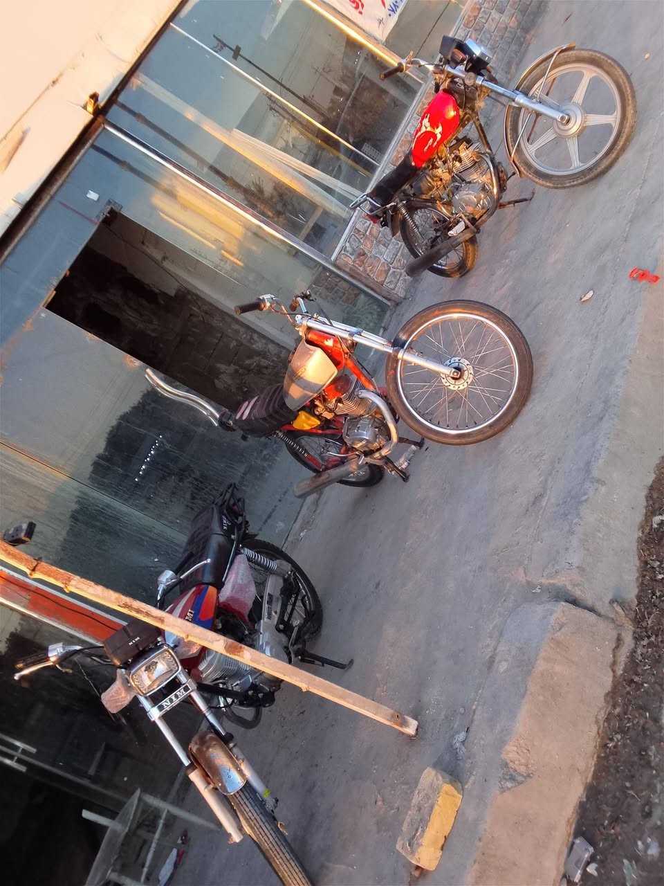 دراجات حلوات وكلهن شغالات مكان كربلاء الحسينيه جسر الابراهميه سعارهن مناسب ***********هاذه رقمي ماعندك رصيد رمشلي واني اخابرك
