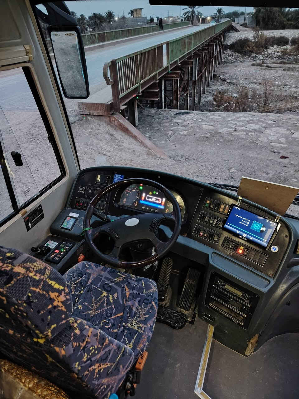 السلام عليكم باص هايكر 40 نفر السياره جاهزه من كلشي السعر خاص
***********
