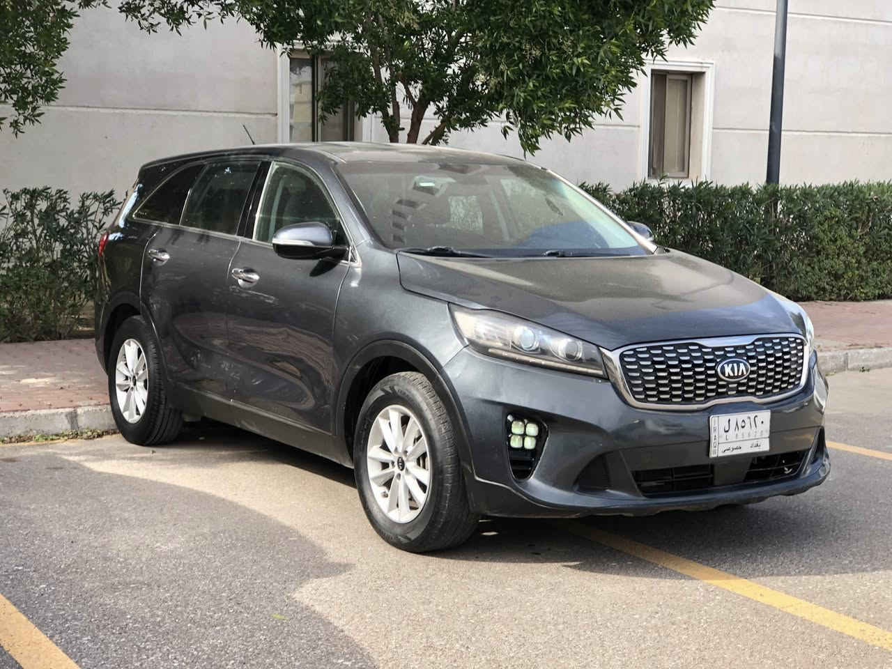 كيا سورنتو موديل 2020 وراد امريكي حادثها خشم البنيد وشويه من الجاملغ الامامي بدون دواخل لغد شاصي مكفولات 

             بيع او مراوس  

رقم بغداد  سنويه بسمي تحويل ثاني يوم  ماشيه 86 الف 

  السعر 189 وبيها مجال للجاد بالشراء

مواصفات 
محرك 6 سلندر   V6  
7 راكب 
2قطع تبريد 
شاشه ابل كار بلي 
كاميرا 
تحكم ستيرن فول
مثبت سرعه 
لايت زنون عدسات 
كير 8 نمر 
مكان السيارة بغداد حي العدل  
للاتصال ***********
