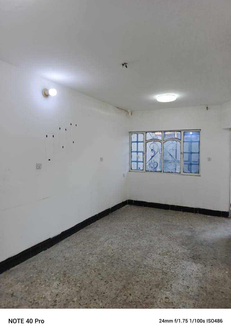 الدار البيع منطقه سويب سارع اللسواعد طابو صرف المساحة 114 بي غرفتين نوم ستقبال جبسره مطبخ  بس واتساب متواجد ***********
