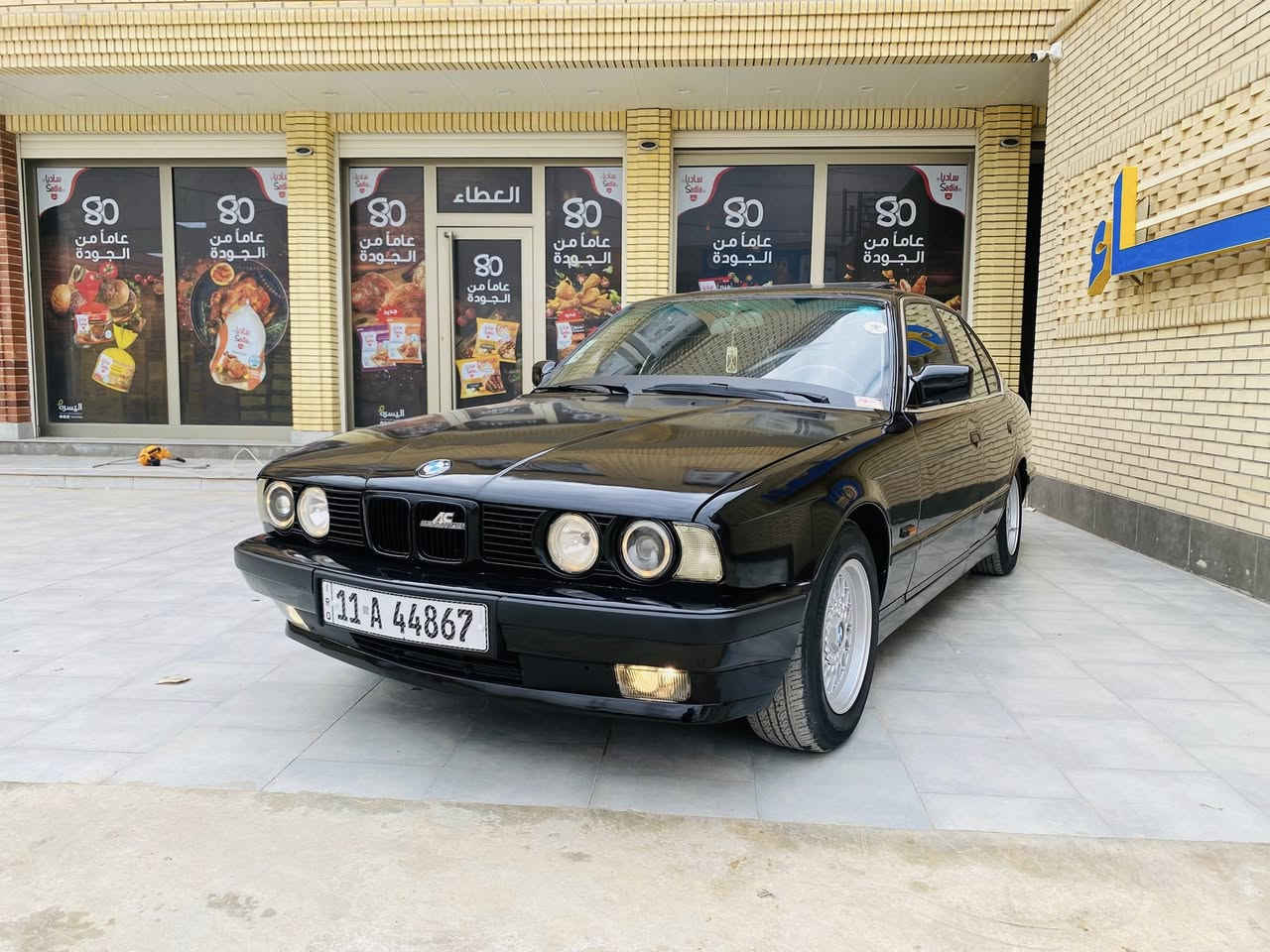 السلام عليكم بي أم 525 موديل 90
كير ومحرك جدد 
السياره بأسمي مشروع وطني رقم بغداد دولي 
ويل خليه سلايت شغال 
المكان بغداد 
السعر 54 وبيها مجال
رقم الهاتف 
***********
***********
