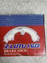 يتوفر   - بانزات  - لايت اصفر تفصيخ اصلي  - زنون ابيض   07721047130