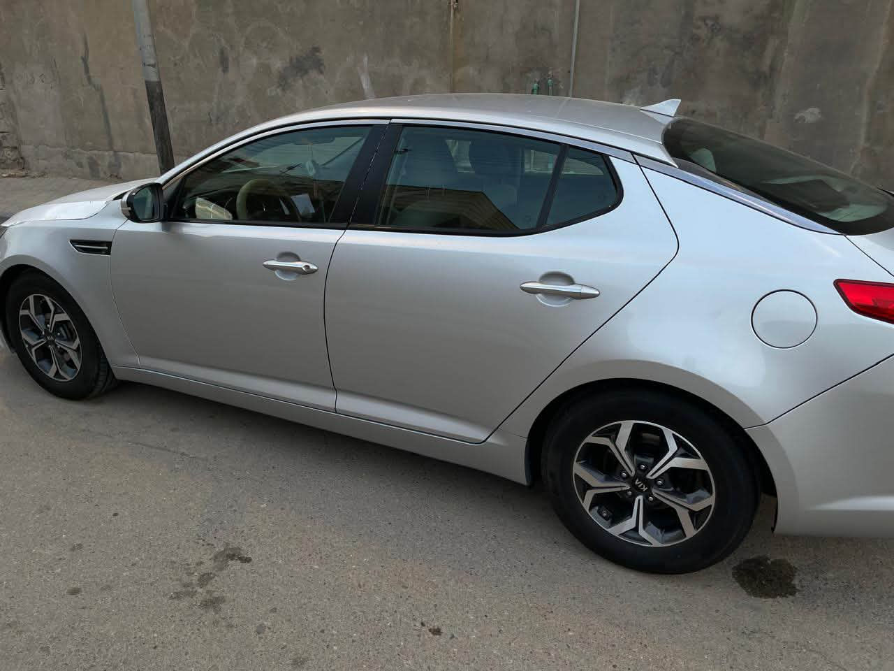 كيه أوبتما واردامريكي موديل13 السعر 115
محرك 2400 كير ومحرك كفاله  
 ‏ضرر جاملغ وبنيد بدون دواخل والباقي كفاله
‏حداديه كلش حلوة رقم السيارة ذي قار 
‏مكاني البصرة الزبير ***********
***********
