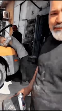 كهربائياتها مخربطة؟ أسهل منها ماكو جيبها وتدلل..  حسين الكهربائي لصيان...