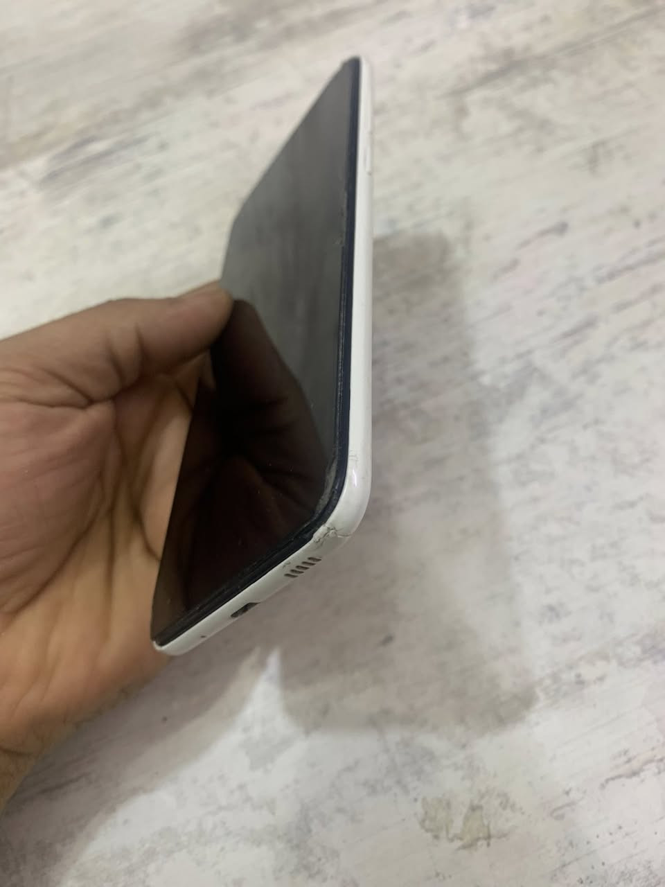 اي 10 s عدد3 +اي 11 لون ابيض 
الاسود الكامرة والافلاش واكفه بس الاسود


**إذا كنت صاحب هذا الإعلان وتريد حذفه لأي سبب، رجاءا أرسل رسالة إلى الدعم الفني**