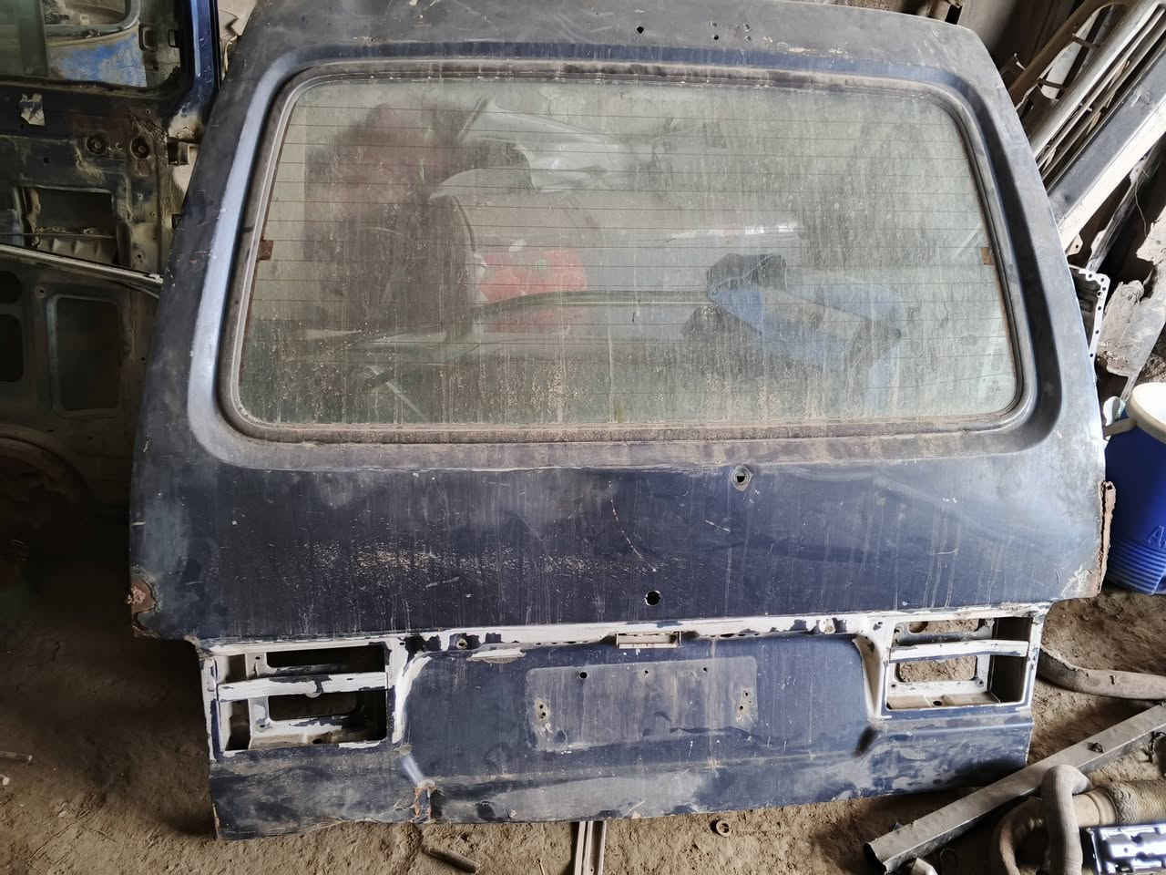 السلام عليكم تفصيخ كيا بستا كلشي موجود العنوان بابل القاسم رقم ***********
