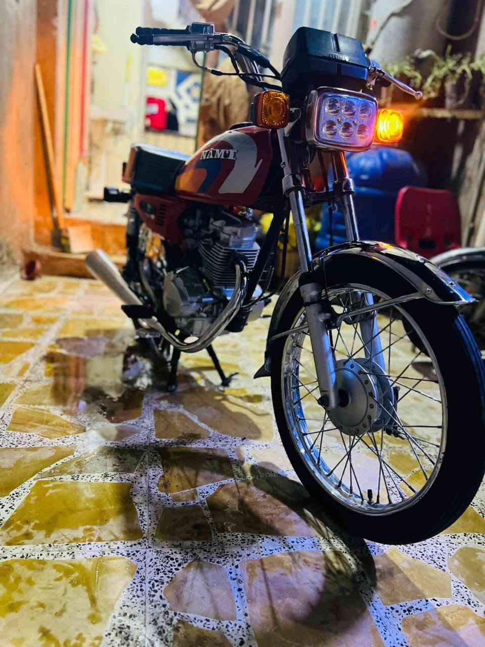 سلام عليكم دراجة لبيع شوفت عينكم نضيفه مفتوحه بدون رايده 750قفل
***********@

