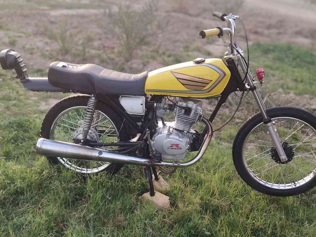 سلام عليكم   دراجه للبيع كلك كلك كلك  تعميره 25 مكينه رابيدو   شاصي 20  دراجه  نضيفه حيل    مفتوحه  ولفات فقط   شلعه وفصله. ومعدل تخبل دراجه   سعر  550 وبيه مجال  بصيط  
 مكاني  سماوه  قرب ابروايه 
رقم  
***********
***********
