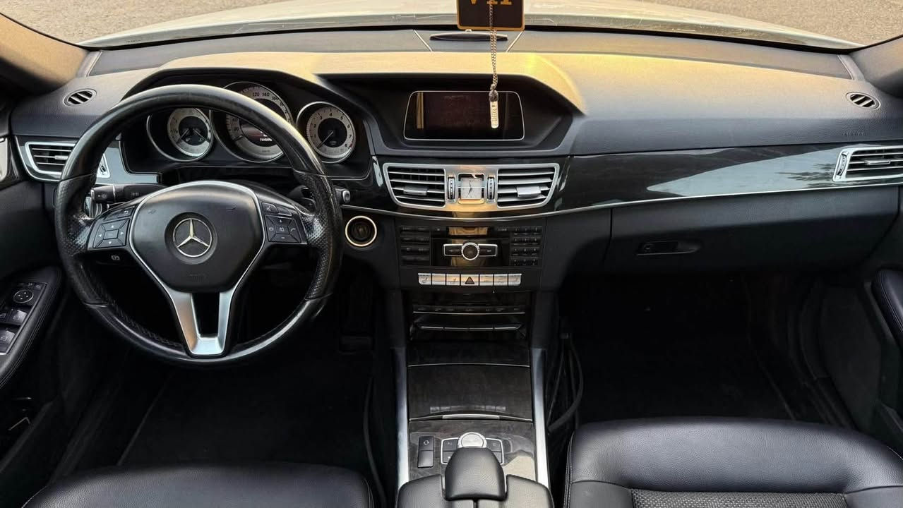 ،
مرسيدس w212 E200 2014،  الماني دبل سويج ، سعرها ١٨٠ ورقة و بيها مجال للطيبين


**إذا كنت صاحب هذا الإعلان وتريد حذفه لأي سبب، رجاءا أرسل رسالة إلى الدعم الفني**
