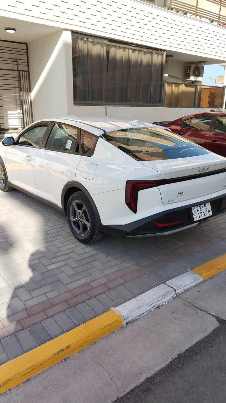 كيا k4 جديدة 2025 خليجي رقم اربيل وكالة عامة بيج دحكة بلبنيد شبر السيارة جديدة تجي تشوف بعينك حساسات امامية خلفية 
العنوان البصرة مجمع الامل 
السعر 180$
للتواصل ***********
وبيه مجال البصرة, العراق
