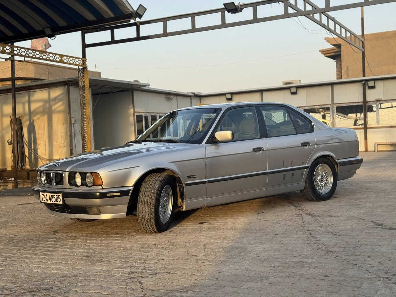 السلام عليكم
للبيع او لمراوس حسب القناعه 

بي ام 525 

موديل 90

محرك مسكر فانوس مكفول 

كير مكفول 

كهربائيات كلها شغاله 

بجم عريض  

حداديه جديديه 

تخم تاير جديد 

فتحه 3طكات 

سياره جاهزه 

سعر 63 بيها مجال بسيط 

عنوان 

بابل محاويل ناحيه الامام 

***********
