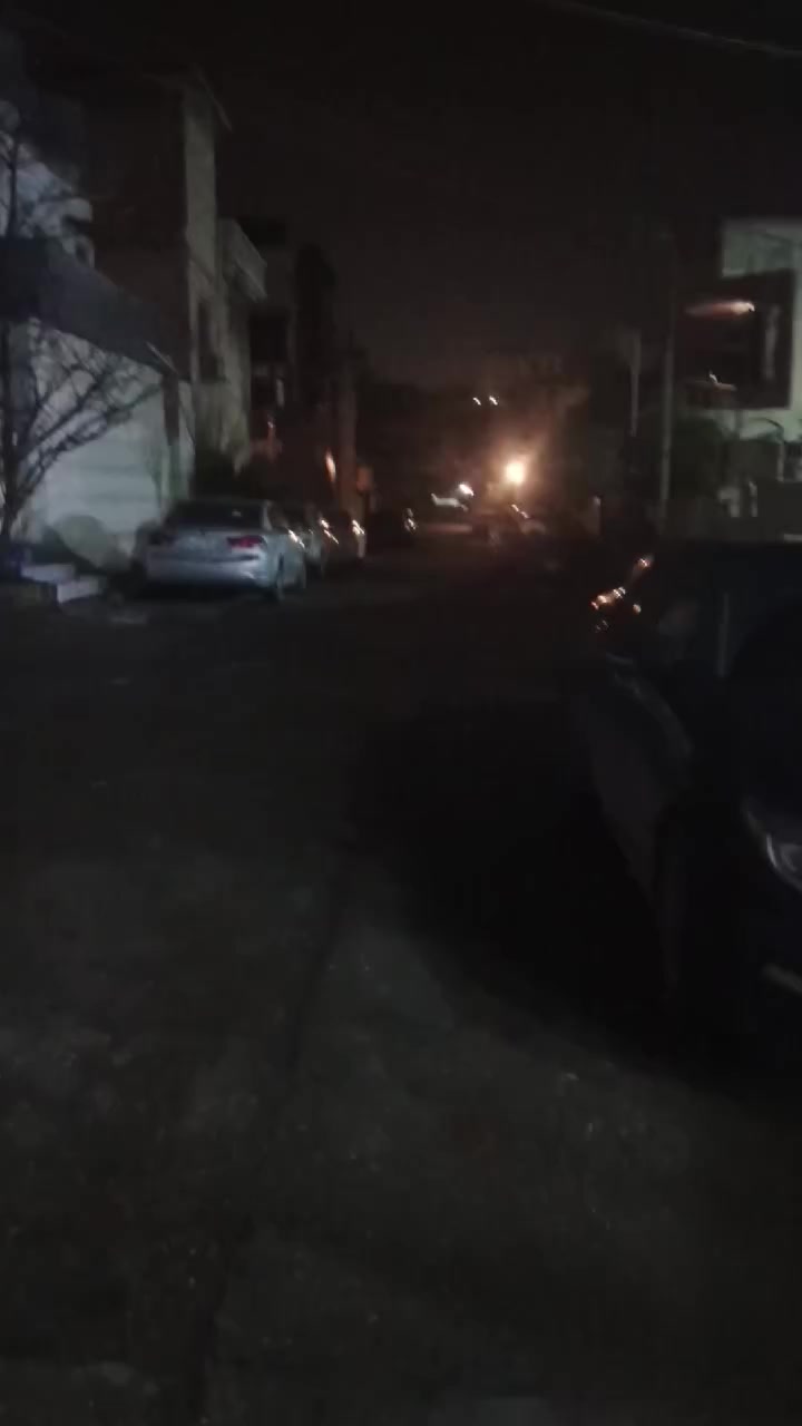 بسم الله للايجار بيت طابقين جديد منطقة رزكاري فرع مقابل البنك العراقي الأهلي  درج خارجي الارضي غرفه وصالة ومطبخ وصحيات وخطار واستقبال وهول داخلي   مفروشة    وطابق الثاني غرفتين وصالة ومطبخ وصحيات وخطار واستقبال وهول داخلي  فارغ ***********   ***********
