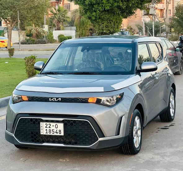 السلام عليكم ( بيع فقط بدون مراوس )كيا صول وارد امريكي 2023 محرك 2000 دوش
دخول جديد مرقمة اربيل هزة وفحص وترقيم كلة جديد 
ضرر السيارة : بابين وجاملغ . راسلني واتساب ادزلك صور الحادث
مواصفات :
 بصمه تشغيل . بصمة ابواب  
كرسي السائق كهرباء
تشغيل عن بعد
تبريد لمس شاشة منفصل حار بارد
شاشه كبيره دعم كار بلي 
رادارات امامي خلفي جانبي ونقطة عمياء
توقف ذاتي أمامي خلفي
قياده ذاتيه/تحديد مسار السياره
مثبت سرعه كروز 
محرك 2000/دوش
شحن واير لس مخرج USB + تايب سي 
انضمه قيادة عادي+سبورت
شاشة دجيتل وباقي المواصفات المعروفة 
العنوان : بغداد / الكرخ
للاستفسار *********** ومتوفر بي واتساب
