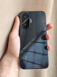 POCO F7 / بوكو اف 7 🔹 الذاكرة:(((512))) ركز مو 256 🔹 اللون: اسود  النظ...