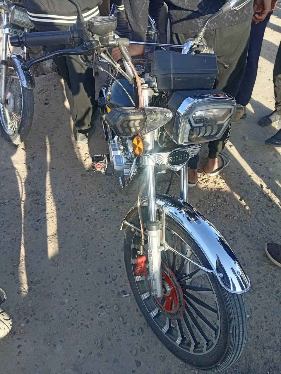 سيفان ضاغطه وزنجيل موديل ٢٤ محدث ٢٥ محرك ٢٠٠/***********
