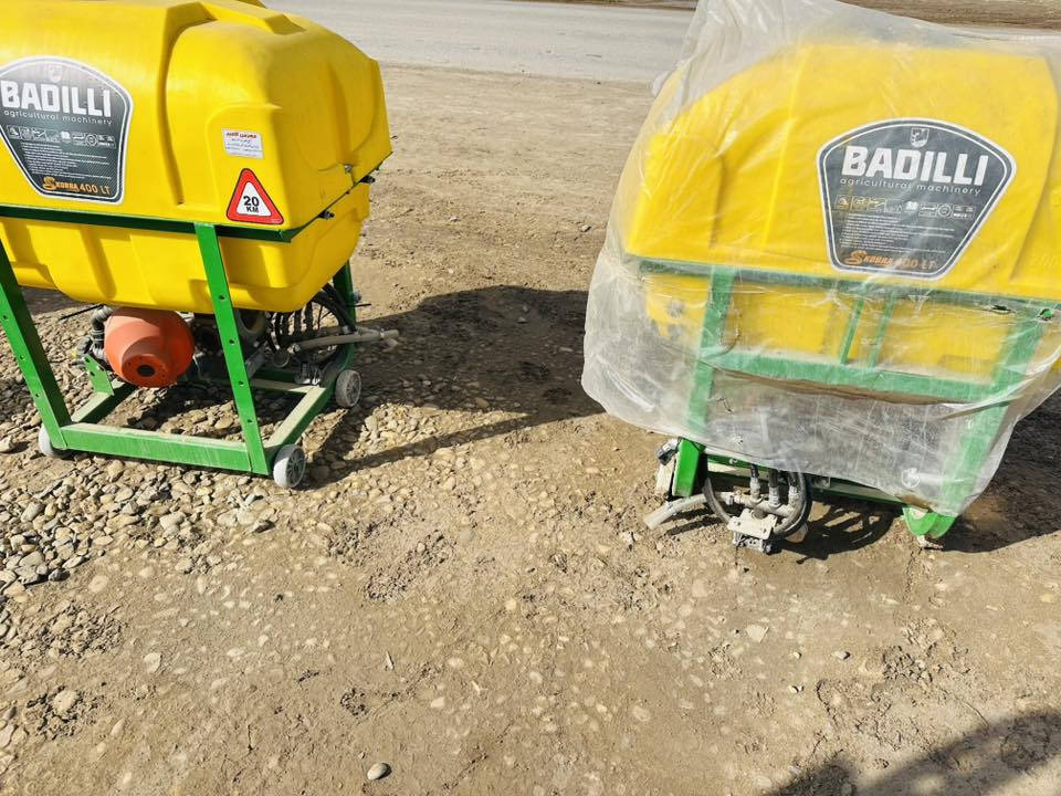 السلام عليكم للبيع مرشات تركيه جديد ومستخدام حجم (600) + حجم (400) لتر العنوان واسط الزبيديه للستفسار اتصل ***********
***********
