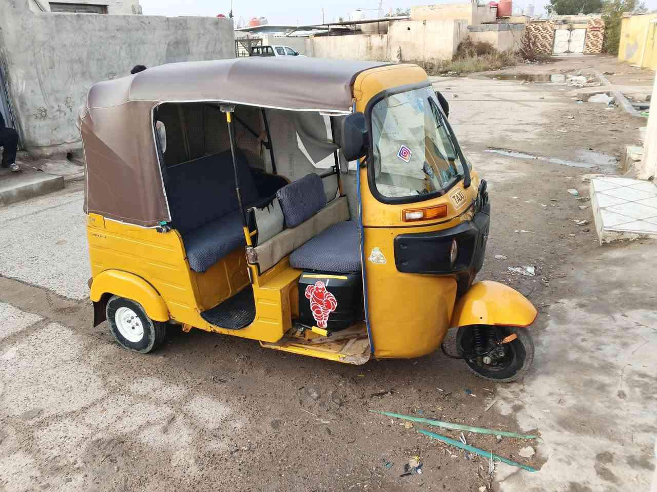 تكتك مديل 19رقم وسنويه سعرها 4ونص وبيها مجال ***********
