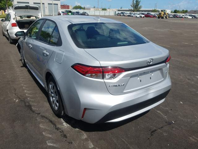 السلام عليكم 

سيارة للبيع 
صنع امريكي
محرك 1800
صنع سنة2020
سعرها 133ورقة
مكاني الشعب 
للتواصل ع الواتساب
***********
( السيارة صاير بيها حادث بسيط من چانت عند مالكها بأمريكا
اي خلل او حادث مني ممسوي)
