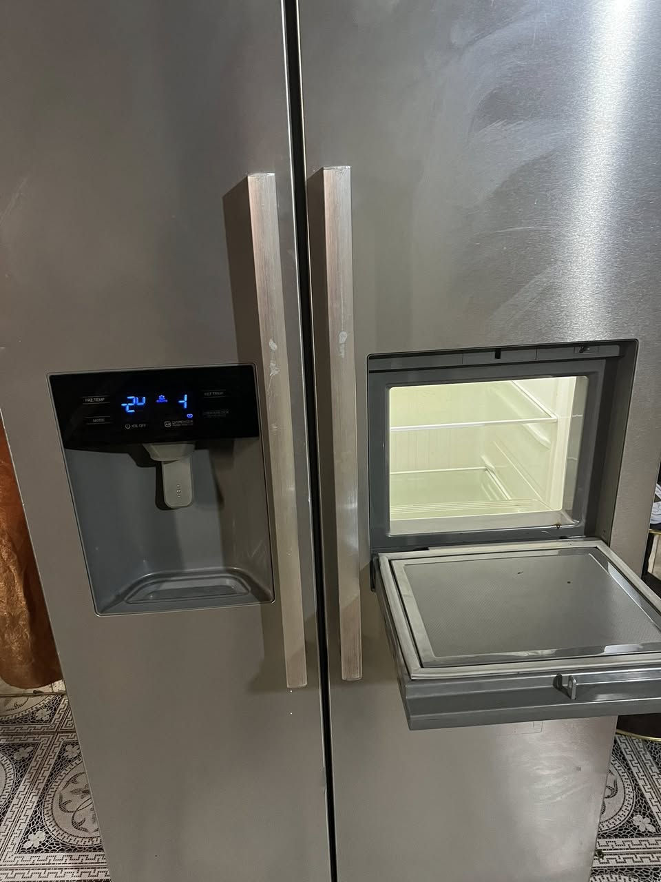 السلام عليكم
ثلاجه جبسون بخاخ نضافه 90 بلميه  شغاله قيم وأخذ 
متواجد فيس بوك


**إذا كنت صاحب هذا الإعلان وتريد حذفه لأي سبب، رجاءا أرسل رسالة إلى الدعم الفني**