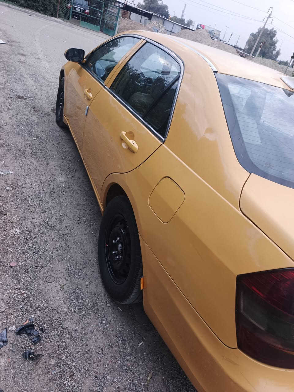 سلام عليكم بي واي دي 6F  سياره لا ضربه ولا صبغ 
مكينه كير تبريد خير من الله صدر جديد تخم تاير 
بسمي امصفره السياره كلش جديده وجاهزه المكان
بغداد البياع السعر 55 وبيهه مجال للشراي يتصل 
***********
