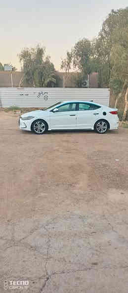 مواصفات بيه كلش حلوه

بصمت تشغيل 

رادارات جانبيه حساس خلفي 

تدفه تبريد بل كشن

جام سايق كهرباي وبعد بيه هواي مواصفات سعره كلش مناسب 115 وبيه مجال بصيط ***********
