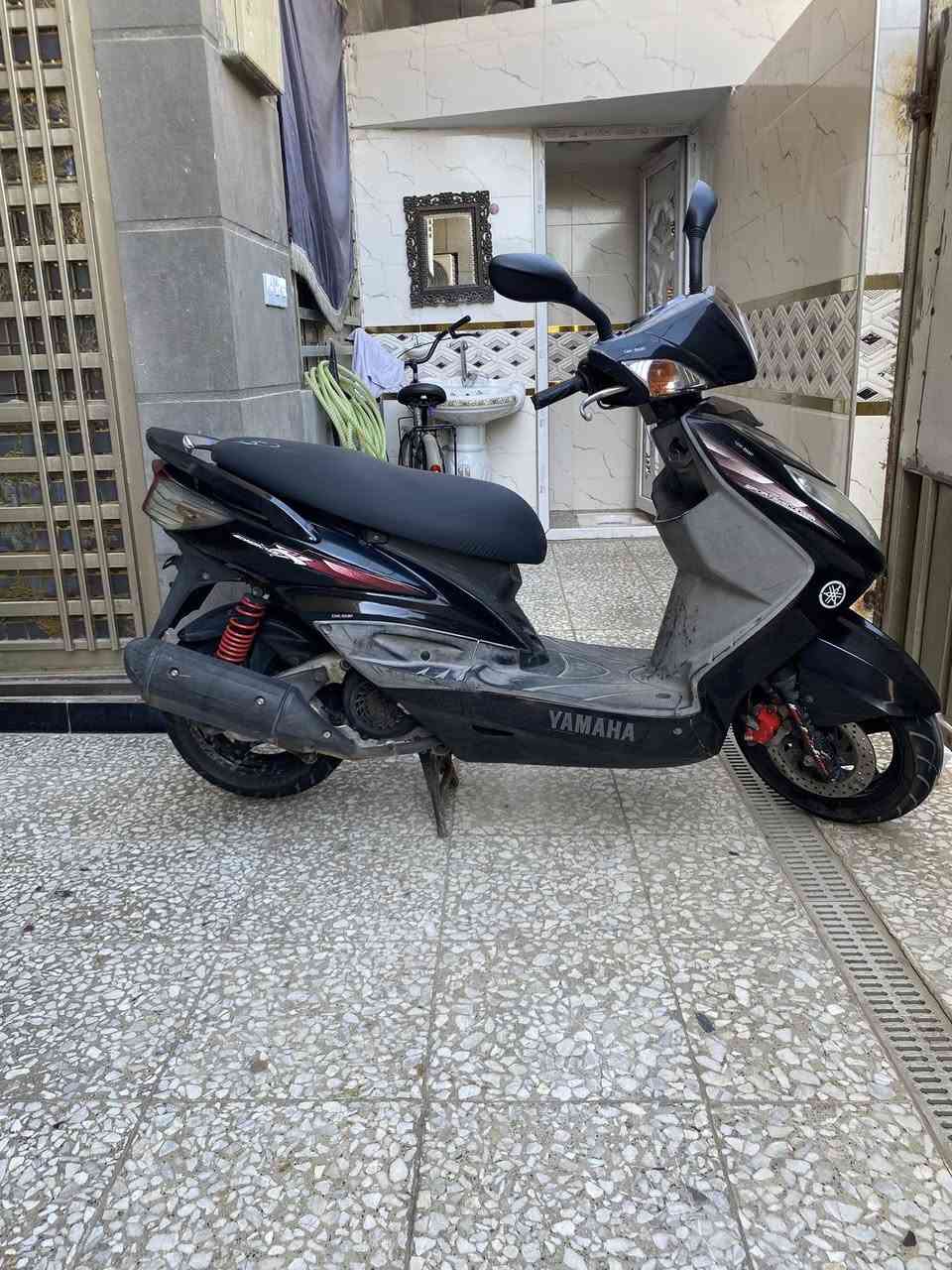 سكنس فحل كابريتر رمبه ختم واحد مكينه وكفر شرط اذا برغي مفتوح بدراجه الك حق ترجعها ماشيه 14 حقيقي صار اقل الشهر من شتريتها من المعرض مكاني بغداد شراي اتصل ***********
