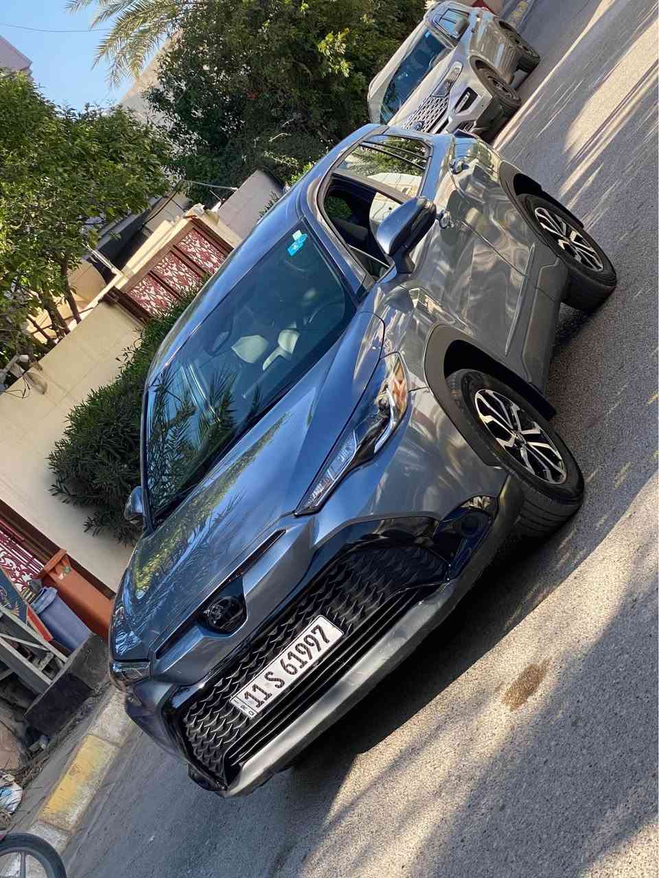 للبيع تيوتا كروز هايبرد 2024 رقم بغداد الانكليزي شرط التحويل 
المواصفات 
هايبرد
بصمه تشغيل +بصمه ابواب
ماشيه السياره 54 من امريكا 
شاشه كبيره +كامره خلفيه
سايد بريك بصمه 
تحكم ستيرن
تبريد تدفئه
قطعتين تبريد
كير محرك جدد
صدر امامي خلفي جديد
ثلاث انظمه قياده 
ويل كب كروم
اشاير بالمري
سنويه لـ 2030
رقم بغداد الإنكليزي 
كشنات لونين بلاد ابيض واسود 
الظرر باب وجاملغ جهة الصدر فقط بدون دواخل 
ايرباك فقط برده صورة الظرر مرفقه مع الصور 
للاستفسار الاتصال على الرقم ***********
السعر 174 وبيها مجال بعقوبة, ديالى
