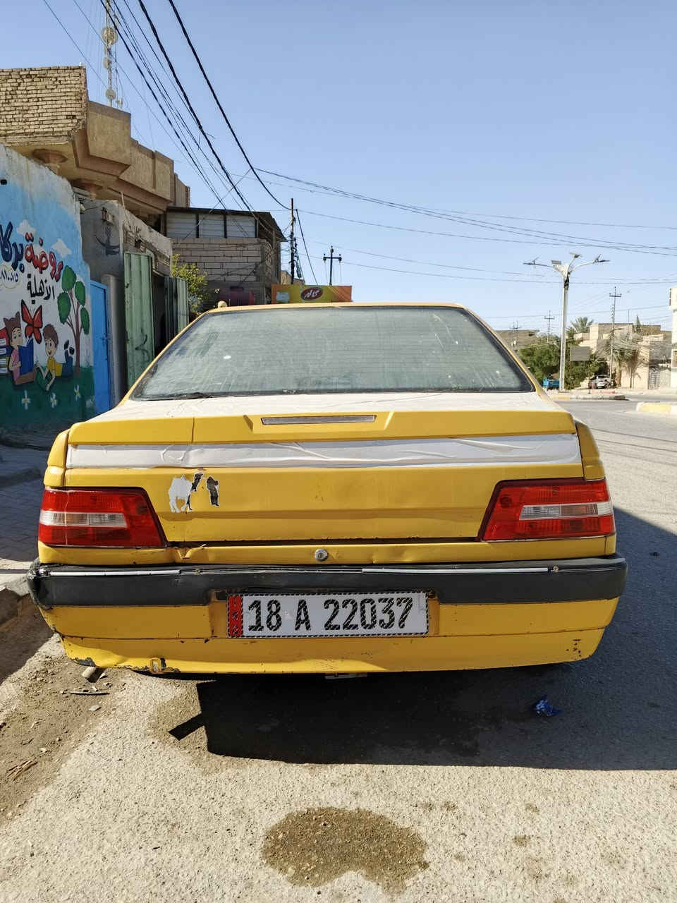 بيجو ٤٠٥مديل  2013 جاهزه مكينه وكير وحداديه نضيفه رقم بابل بسمي سنويه لل ٢٠٣١ مصفره  هيئه وغرامات سعره ٣٢ وبيه مجال ‏‪***********‬‏ عنوان كربلاء
