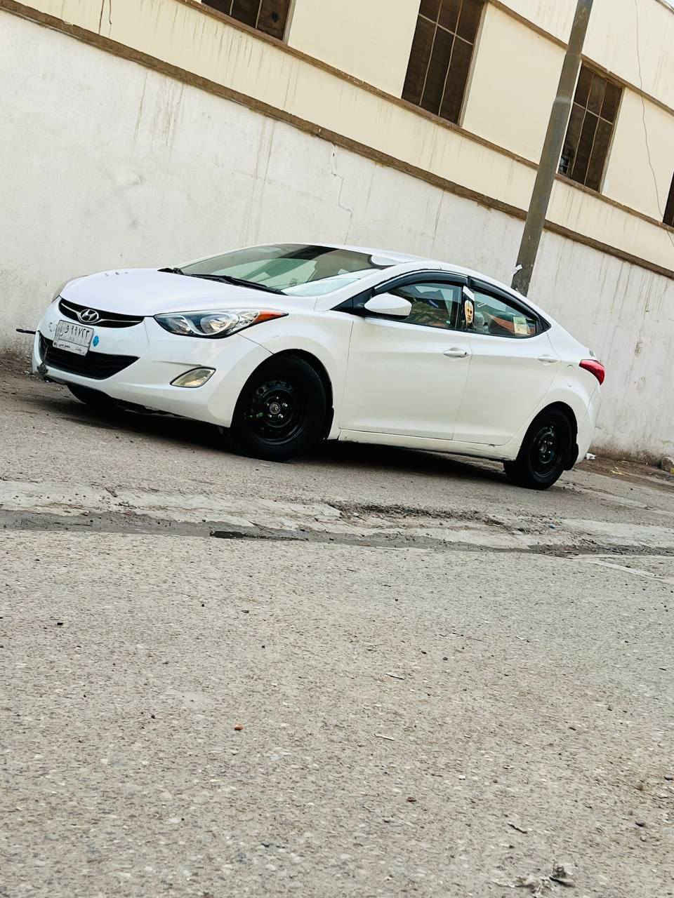 سنوه لل27
راعيه بلتنومه يريد تحويل

وارد امريكي دواخل بيجي

حادث داير  فقط

وتوني شاد الها ويل كب 

وبيه تقشير ربع القماره وصندوك 

ومخلي الهن فابلون 

 الدوس ثنينهن بيهن معجون 

ومفطر  ودوسه بيه طخه

السياره موجود بيه سونار

مكينه كير شرط لا مفتوح ولا بيهن 

مشاكل مكينه 1800

تبريد كل المنضومه كامله فقط طار 

الغاز من الولف 

سياره ااكفلها لك 

من كلبه او عيب  شرعي

سياره مو مال معارض وبيع وشرا

الله شاهد مال  عيشه وخير من الله 

بس محتاج واريد ايع 

السعر 85 وبيه مجال بسيط
***********البصره
