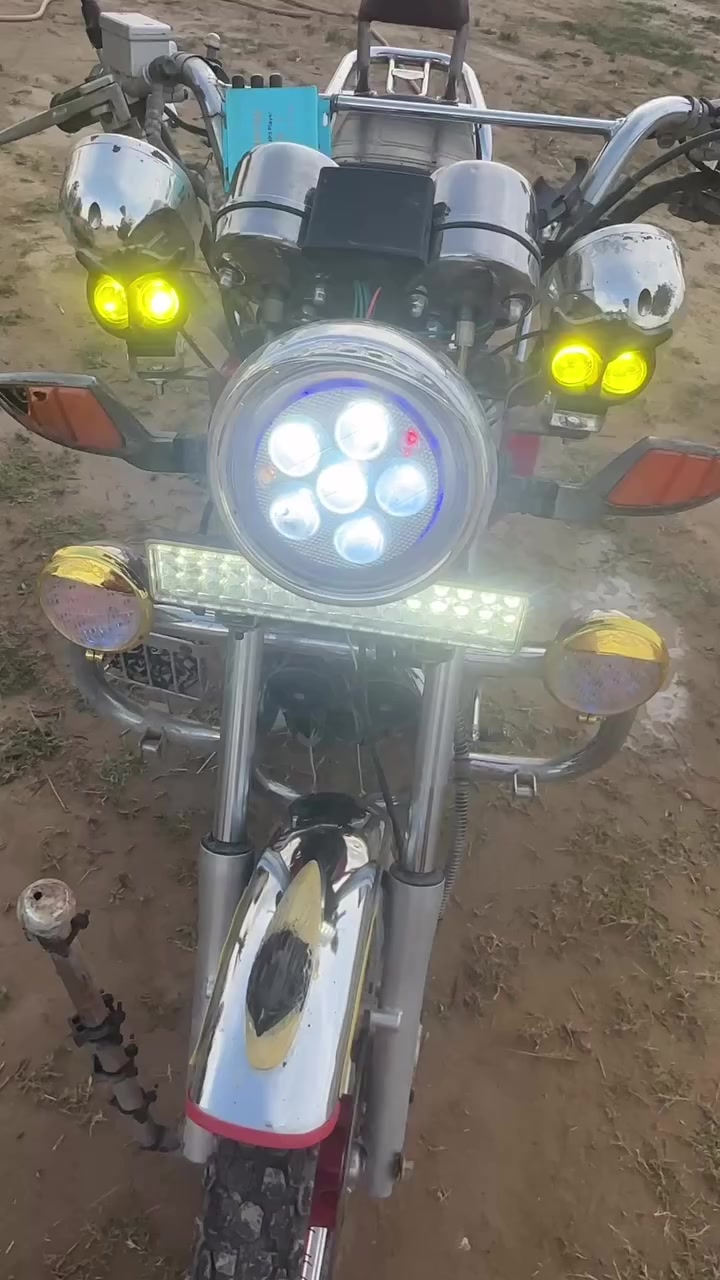 هوندا للبيع نضيفه محرك شركه برغيي ممفتوح كهربائيات واحد ع واحد اوراق اصولي للستفسار خاص او ***********
