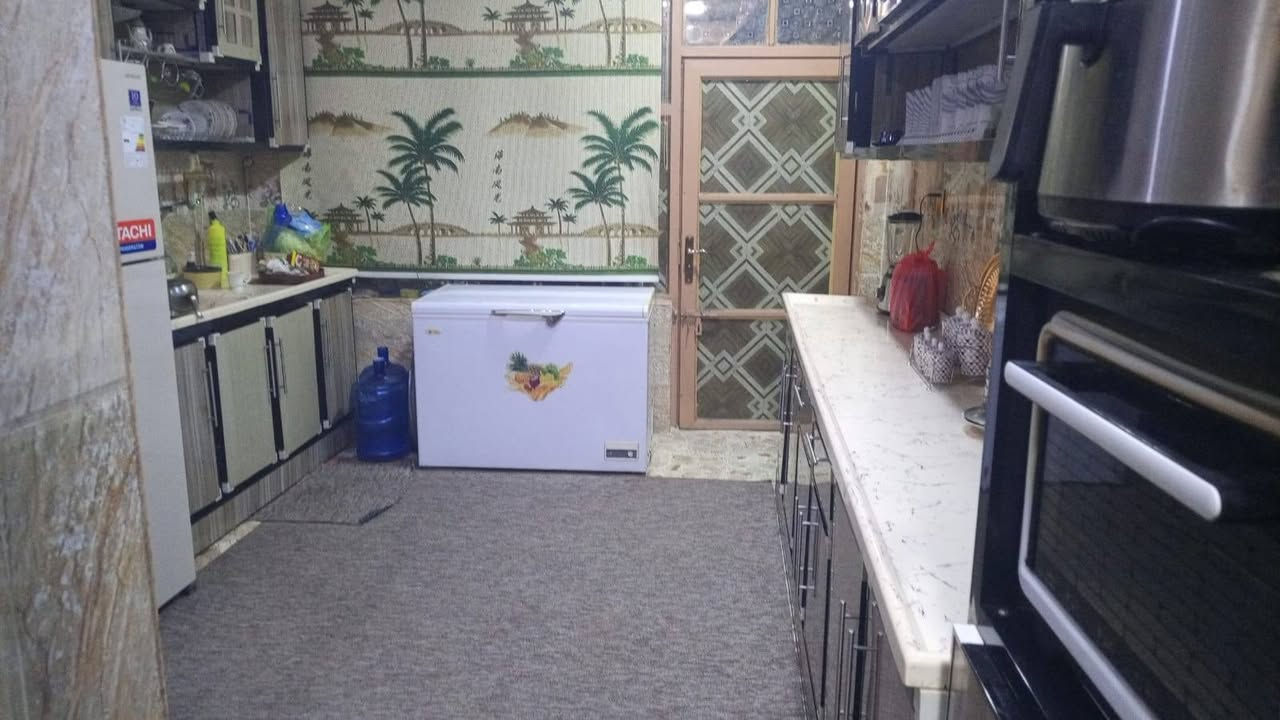 ‏#ياالله #يارزاق
‏#اللهم_صل_على_محمد_وال_محمد
‏#اليريد_بيت_جديد_متعوب_عليه
‏ تعال يمي لا دور ولادوخ تعبت وأنت دور تعال تعال يمي العروض غير شي كله جديد بناء حديث
‏#بيت_للبيع_حي_المكرمة
#مساحة_160/م
‏#السعر_225 مليون مع المجال الشراي يجي ويشوف بعينه ويدلل 
‏#بناء_فول_الفول_درجة_أولى_معنى_الكلمة
‏#طابقين_سطح_البيت_مسقوف
‏#سندويج_حدادية_درجة_اولى
‏يتكون_الطابق_الارضي
‏#استقبال 7 ونص عرض 3 و75 
‏#غرفة نوم 6 في 5  #صالة 6 في 4 
‏#مطبخ 5 في 4
‏صحيات داخلية وخارجية طارمة واسعة 
‏#الطابق_الأول
‏يتكون من 3 غرف نوم 
‏غرفة 6 في 5 الغرفة/2    5 في 4 الغرفة/3  4 في 3
‏صحيات + صالة البيت بناء هندسي متعوب عليه فول الفول درجة أولى مغلف سيراميك 
‏العنوان النجف الأشرف حي المكرمة خلف شارع الزيتون الرئيسي اربع سايدات  الشارع مجاور كريت مول سابقآ شارع السبيس المؤدي من شارع كربلاء بداية جسر إلى شارع الصب (المطار) كافة الخدمات متوفرة يمه 
‏مدارس حكومية + مدرسة الأمجاد ابتدائية أهلية  
‏منطقة غنية عن التعريف هادئة ناسه كله طيبة سوق + خط كيات عسكري گبل 
#للتواصل_اكثر_والاستفسار
#الاتصال_على_الارقام_التالية
***********/ابو عباس الخزعلي 
***********/واتساب فقط
