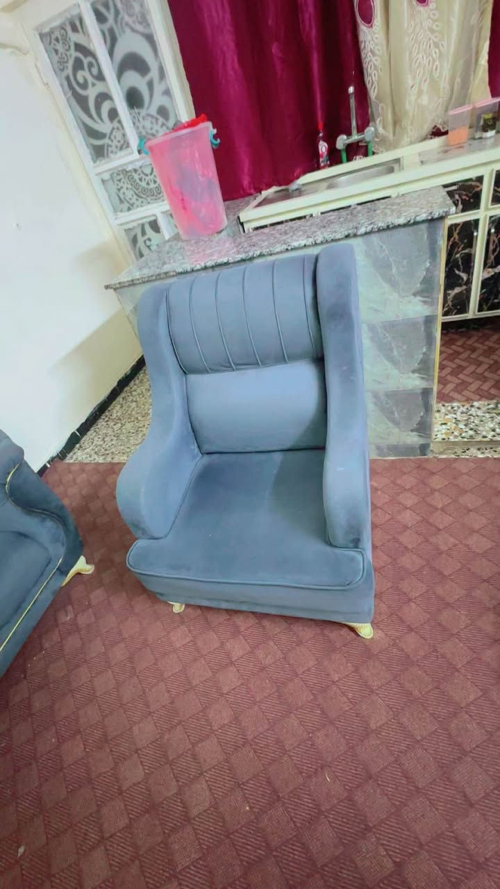 نص تخم قنفات تركي 5مقاعد للبيع نوعية فاخرة العنوان بغداد المنصور *********** السعر 275 الف بغداد, العراق
