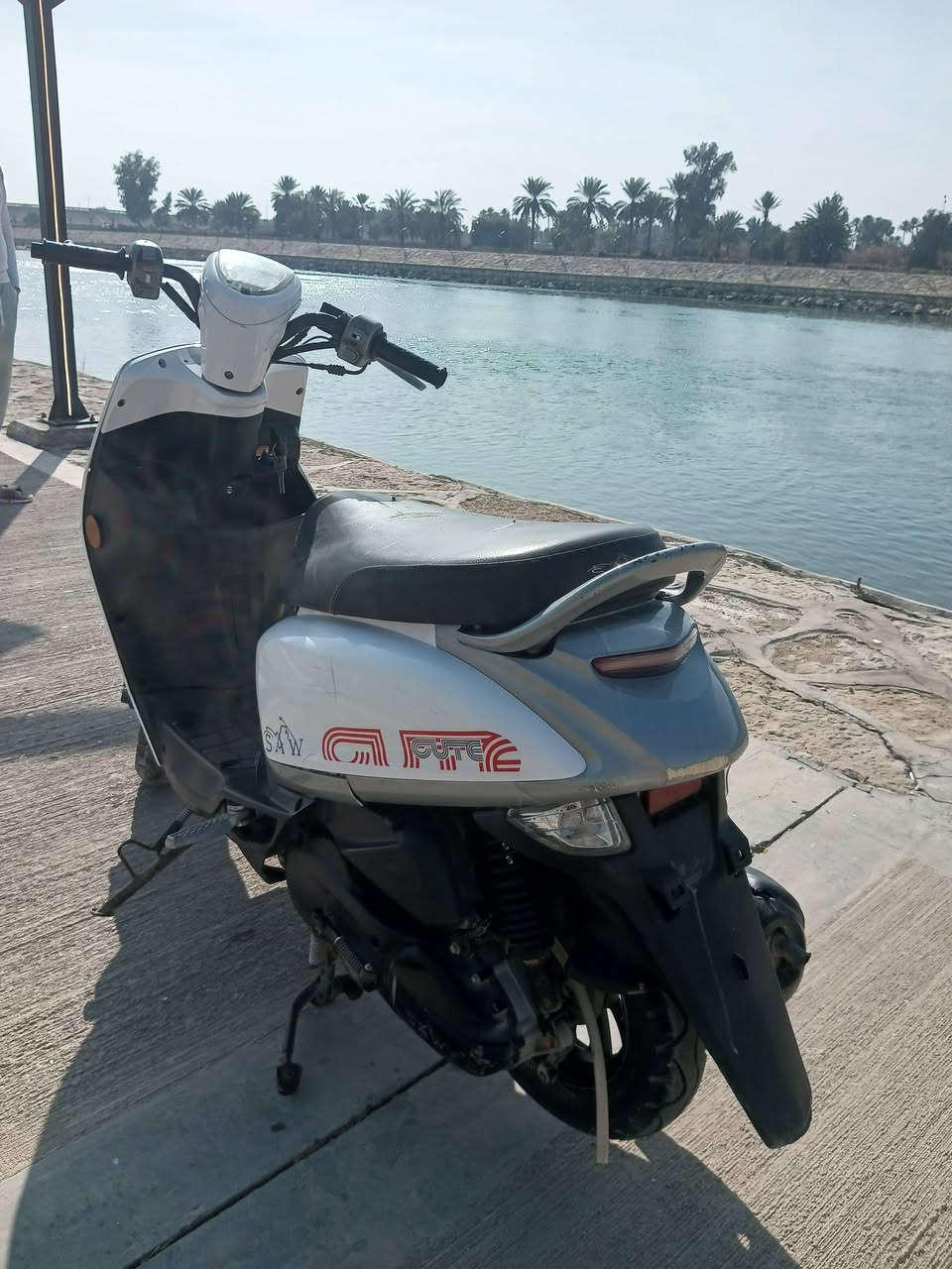 السلام عليكم دراجه بوليس للبيع 2023 مكينه بلاديه شلعه ومعدل فول كفاله عامه (نقصه بس سلف) تواصل خاص او عله رقمي ***********
