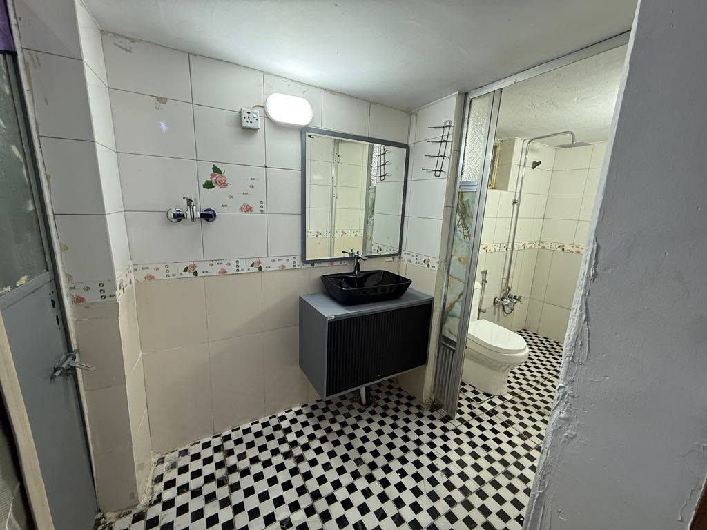 دار للبيـــــــــــــع..... 
طابــــــــو زراعي سنـــــــــد  // 25.... 
ـــــــــــــــــــــــــــ
🌏 الموقــــــــــع 
مميــــــــــز وركـــــــــــــــن..
وقريب جداً عن شــــــــــــارع المدهش... 
حي الصحـــــــــه قرب مطعـــــــــم ابو صفاء..... 
ـــــــــــــــــــــــــــــــــــــ
المســـــــــاحه الكليــــــــــــه // 220م 
طابقيــــــــن والبناء جــــــــديد وبحاله جيده.... 
ــــــــــــــــــــــــــــــــــــــــــــــــ
أربعة غرف نـــــــــــوم 
صالــــــه هـــــــول مطبـــــــــــخ 
صحيات خارجية وداخليه كــــــــــراج حديقــــــــــه ومناور.... 
ـــــــــــــــــــــــــــــــــــــــــــــــــــــــــــــ
تبليـــــــط مــــــــاء كــــــــهرباء مجــــــــاري... 

***********
***********
