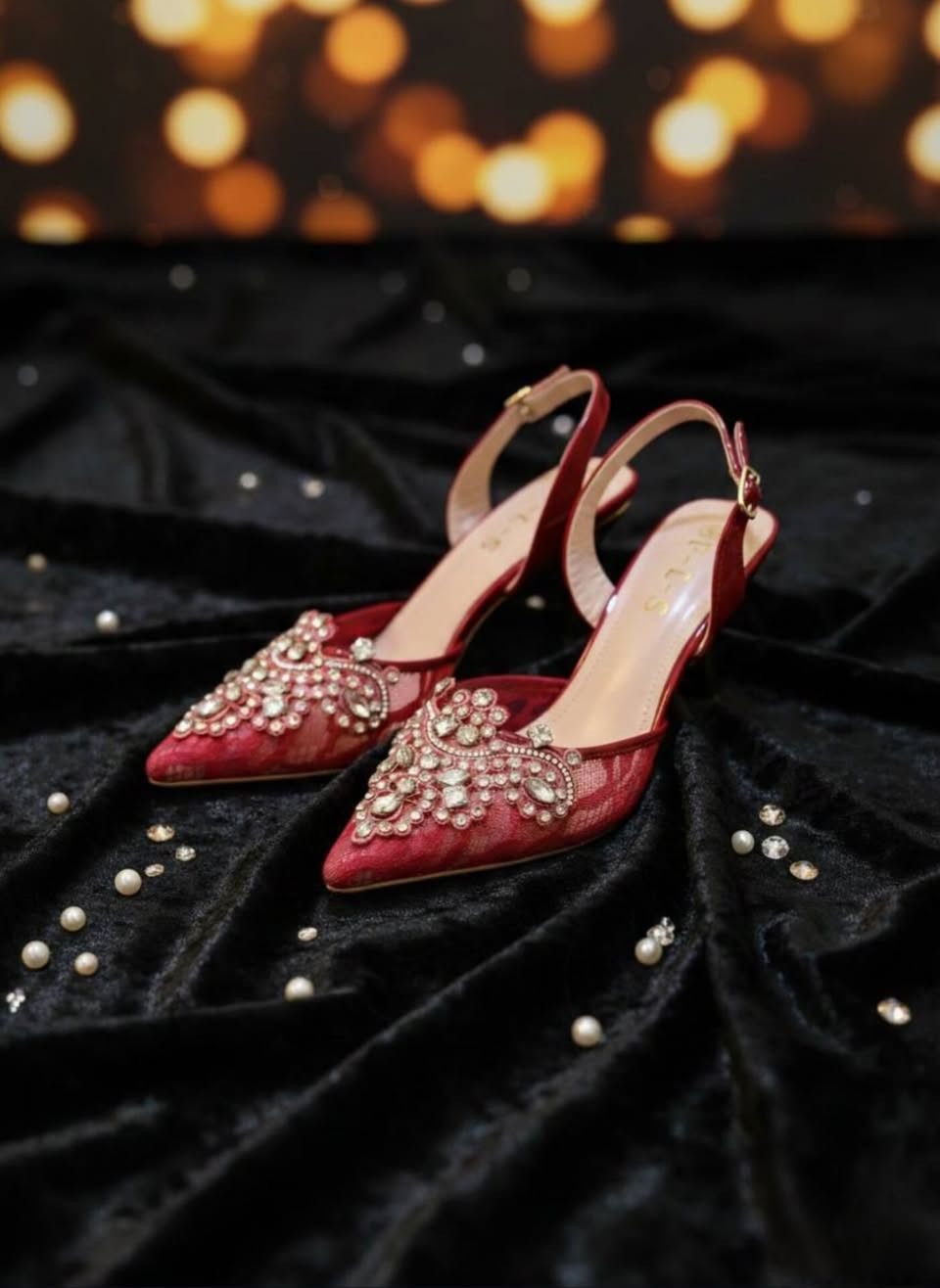 تخفيضات العيد
قطع أخيره تصفيات 
سعر أي قطعه داخل المنشور 10 الاف بس
العنوان ذي قار الشطرة / شارع حوني / بوتيك هوس
واتساب 0785 131 3184
رابط الأنستغرام  https://www.instagram.com/hawas.shoes?igsh=cjF4cDRzY2V3dmRq
معرف الأنستغرام hawas.shoes
