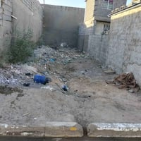 سلام وعليكم قطعه للبيع مساحته 100الواجه 5ونزال 20 ماي مجاري قطعه مدفون...