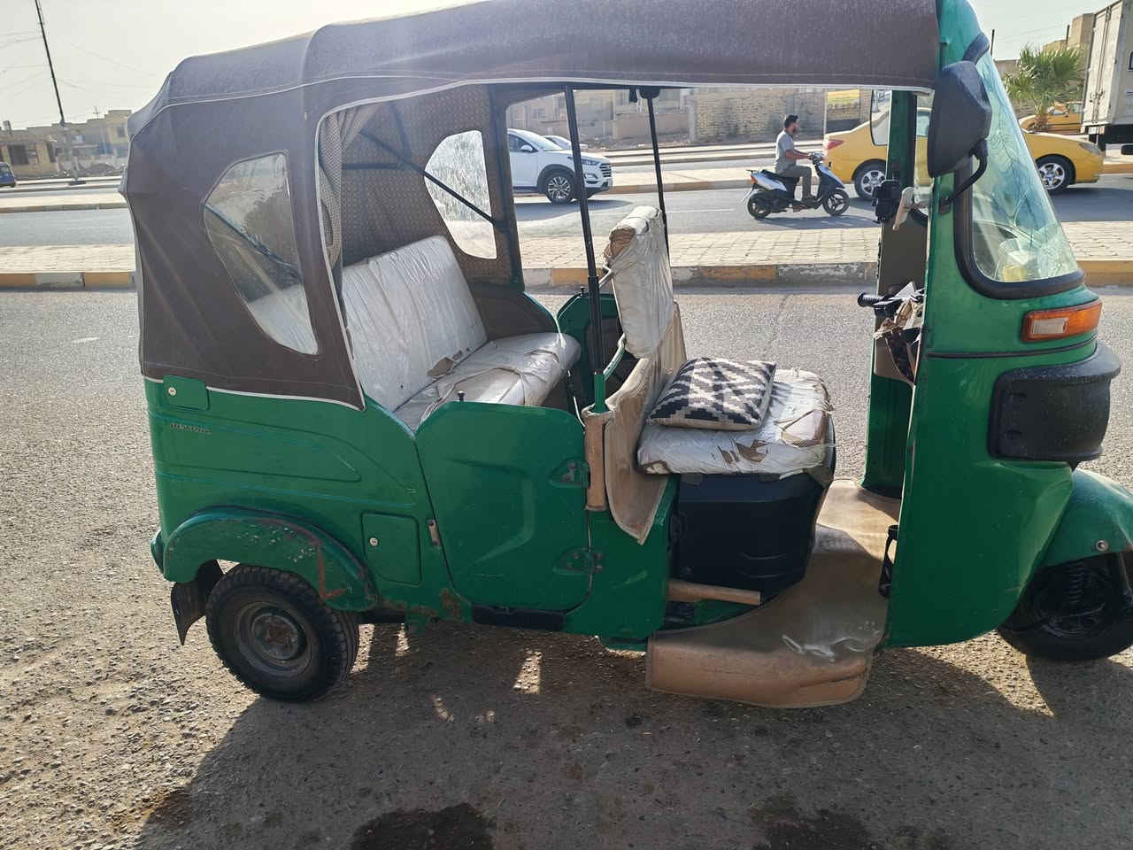 تكتك ٢١ شهر ١٠ للبيع بيهة طخات على وضعه ما معمرهن السعر ٧وربع وبيهة مجال ***********
