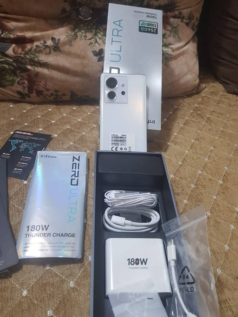 جهاز انفنكس زيرو الترا غني عن التعريف بالمواصفات
 اسخدام قليل 
12 دقيقه يفول شحن كامرته 200 ميجا بكسل
 شحن سريع 180واط
ذاكرة 256 رام 12 دبل خطين غراضه بعدهن ما مستخدمات ***********
للبيع او مراوس سعرة 375  الف كربلاء, العراق
