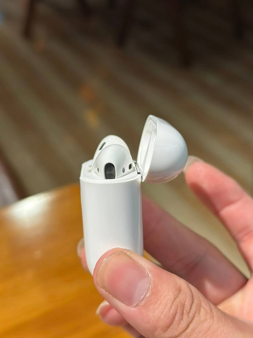 سماعات باله أمريكي Air pods 2 الحديث
اصلي باله أمريكي ، باله مستعمل بس كلش نظيف وياه حافظة هديه مع كيبل شحن ايفون هديه  
ما مفتوح ولا مصلح بطارية قوية صوت قوي 
بإمكانك تفحص قبل الدفع ، اصلي باله 
سعره 20 قفل قفل توصيل مجاني  نظافة 90% قطع محدودة 
للحجز واتس اب فقط ***********
