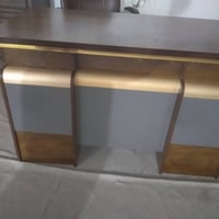 ميز • كرسي • مراسلة الصفحة