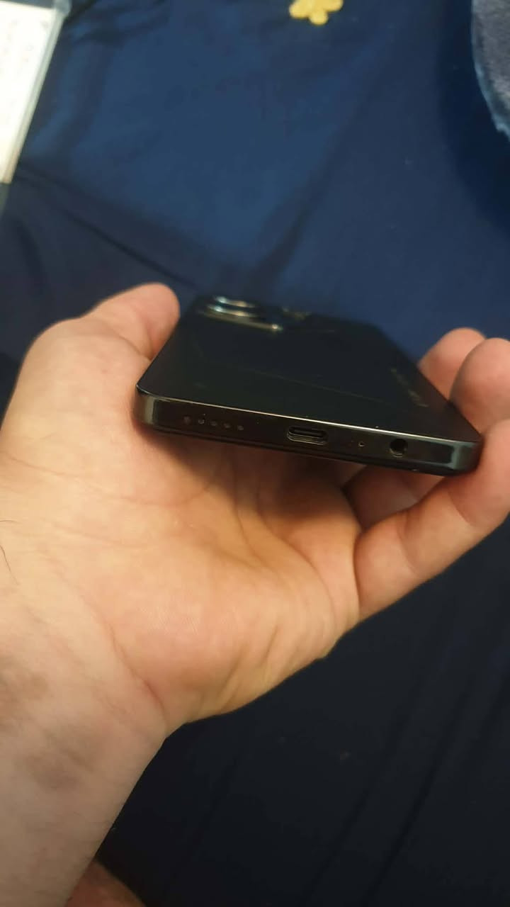 السلام عليكم تكنو كامون 20 برو فايف جي 256 مراوس باحدث وانطي فرق مكاني بغداد كاظمية


**إذا كنت صاحب هذا الإعلان وتريد حذفه لأي سبب، رجاءا أرسل رسالة إلى الدعم الفني**