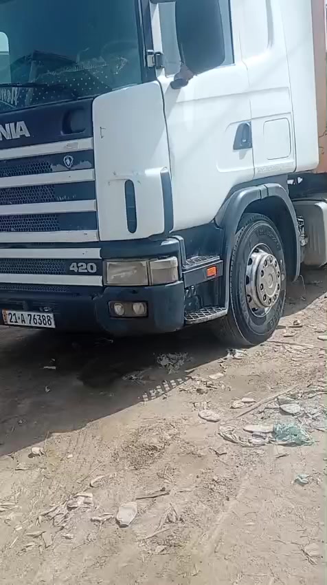 السلام عليكم ورحمة الله وبركاتة
تريله سكانيه  للبيع  نضيفه كلش ومكفوله الرقم اربيل اجنكر 4خطوط

موديل 2003 وتحويل مباشر الاستفسار هاذ الرقم 

***********
