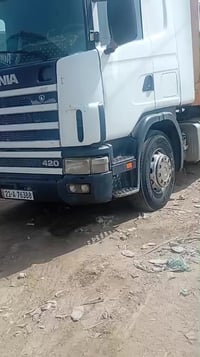 وبركاتة تريله سكانيه  للبيع  نضيفه كلش ومكفوله الرقم اربيل اجنكر 4خطوط...